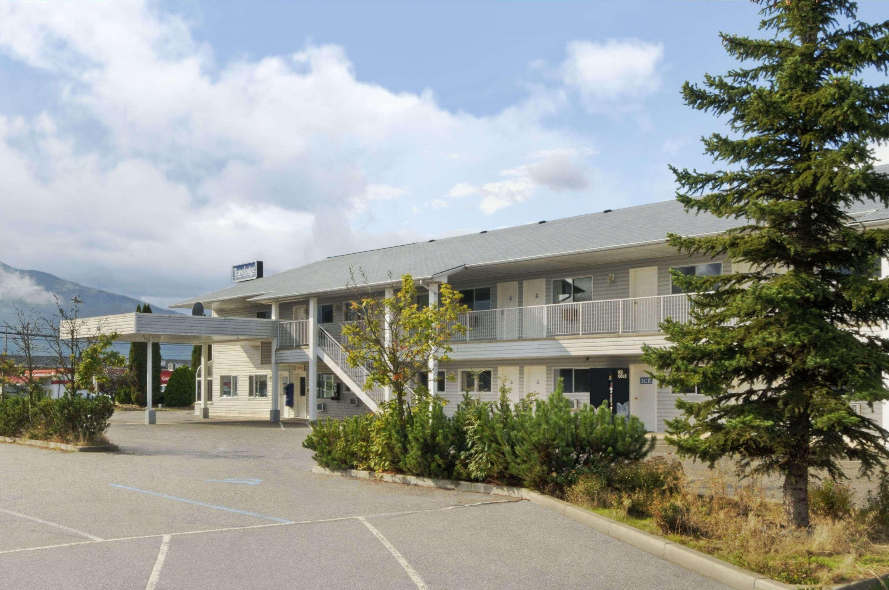 Travelodge By Wyndham Salmon Arm Bc Eksteriør bilde
